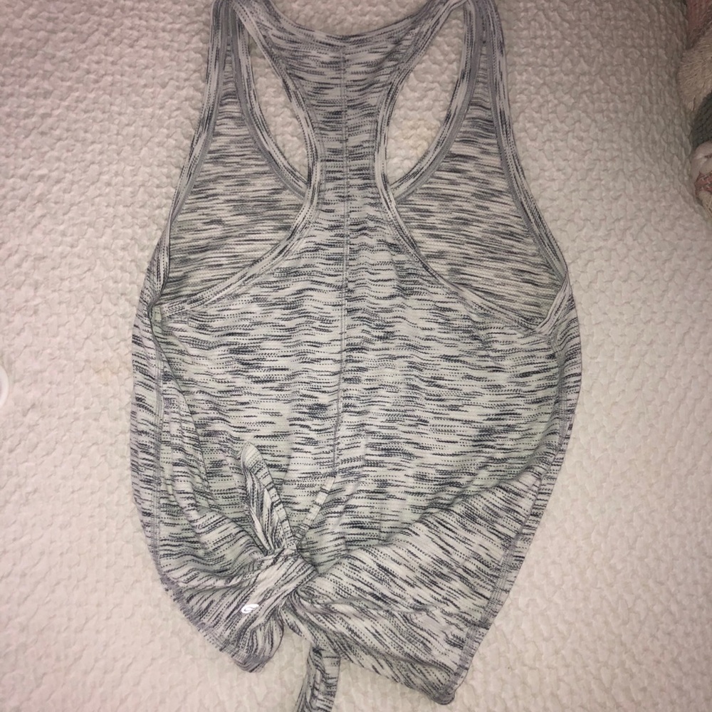 Lululemon tank